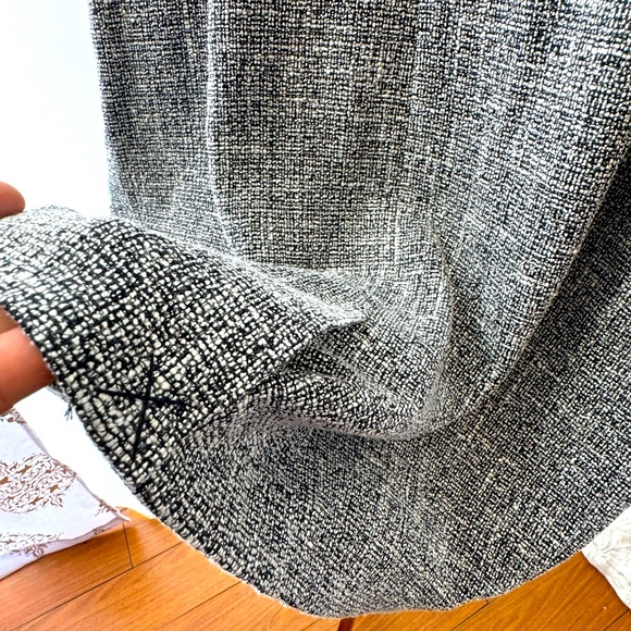 Banana Republic - Split Neck Boucle Sheath Dress - Picture 6 of 7